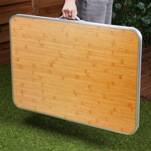 Zusammenklappen wie einen Koffer und überallhin mitnehmen