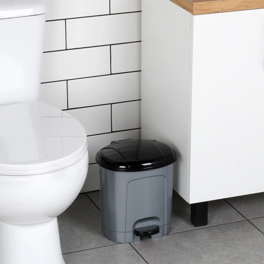 Removable insert for easy emptying