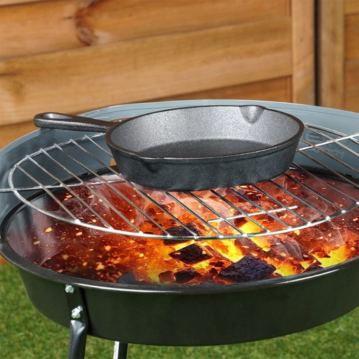 Versatile use on the stovetop, in the oven, and on the grill