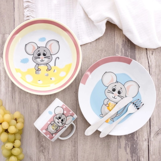 Cheerful kids’ motif that encourages appetite