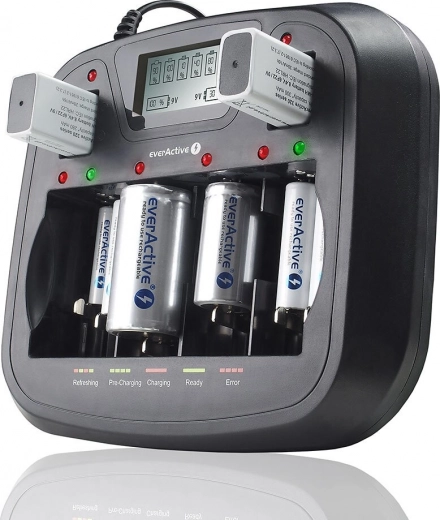 EVERACTIVE universele Ni‑MH lader met LCD en USB, 8 kanalen