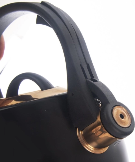 Comfortable and safe pouring