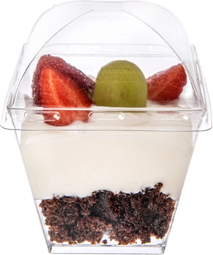 Stylish presentation of layers and toppings