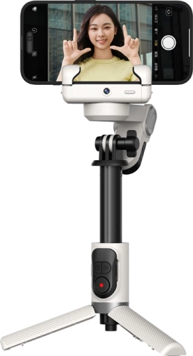 Filming without an app: AI tracking and gesture control