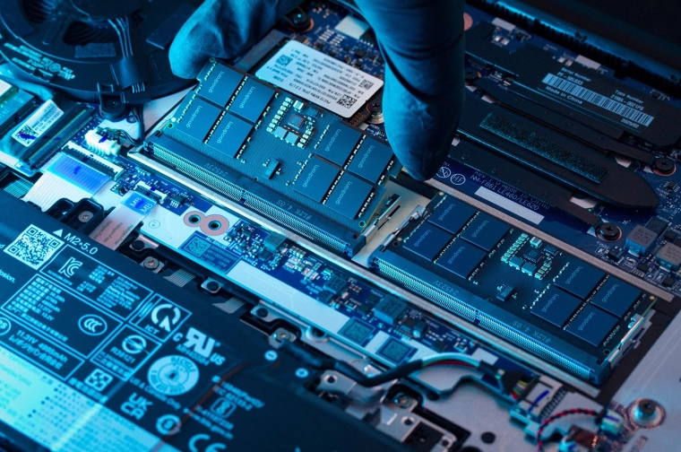 Easy laptop installation