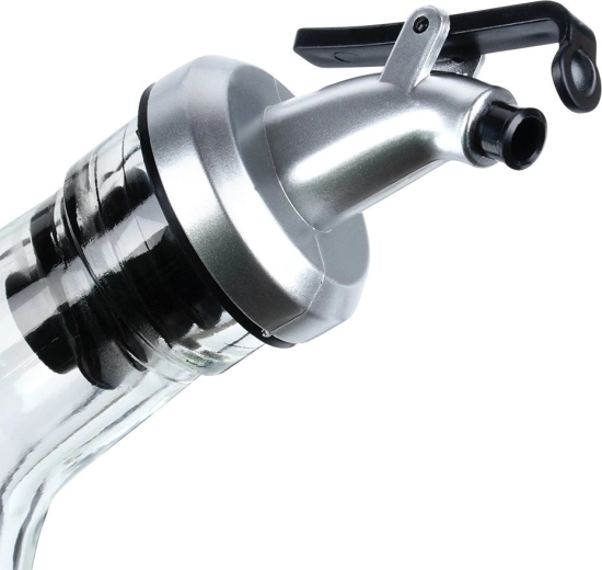 Controlled and clean pouring