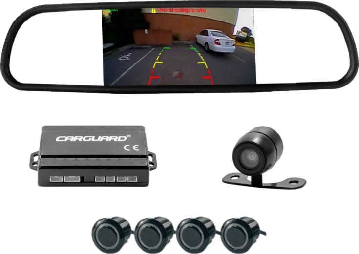 Parkeerset met achteruitrijcamera, sensoren en display in de achteruitkijkspiegel