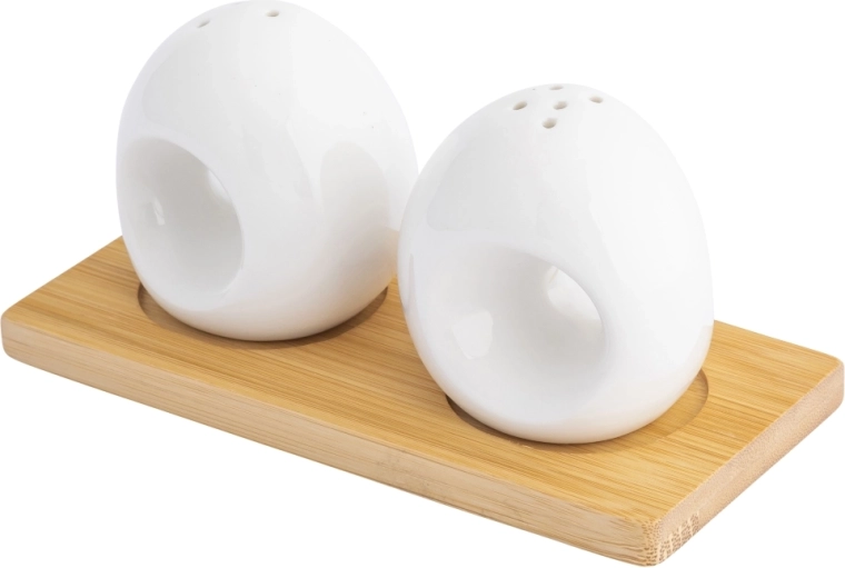 Support en bambou pour une table propre