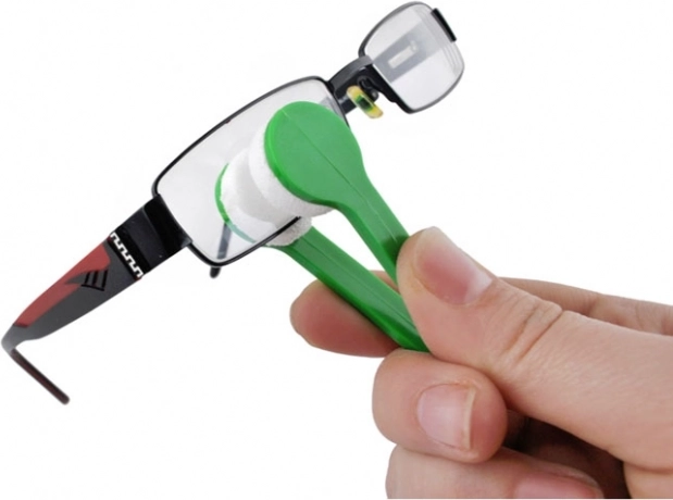 Microfiber glasses-cleaning keychain