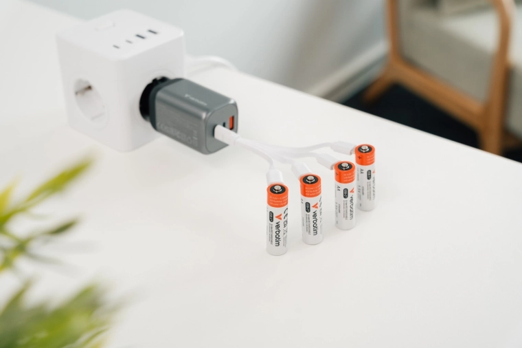 Easy monitoring of charging status
