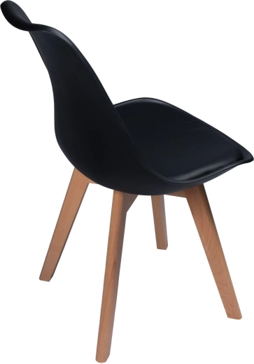 Comfortable shaped seat with cushion