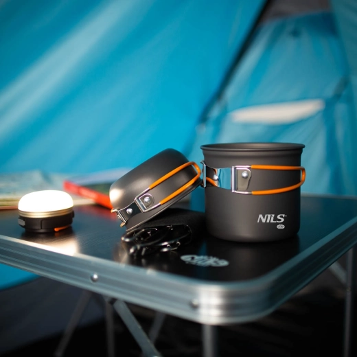 Design compact et empilable pour sac à dos