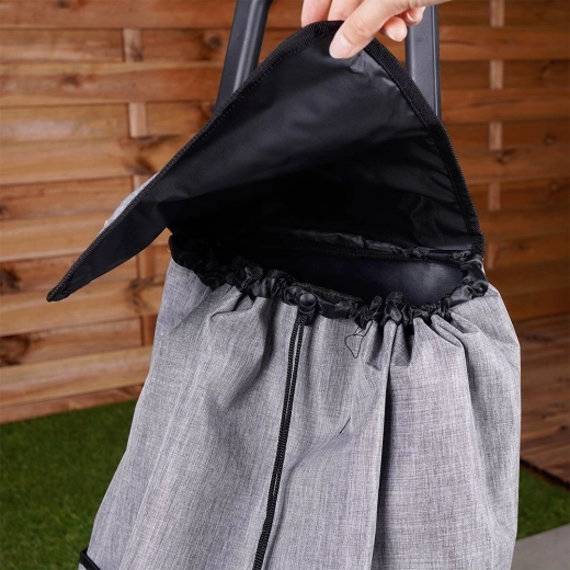 Geräumige 40-l-Tasche mit sicherem Verschluss