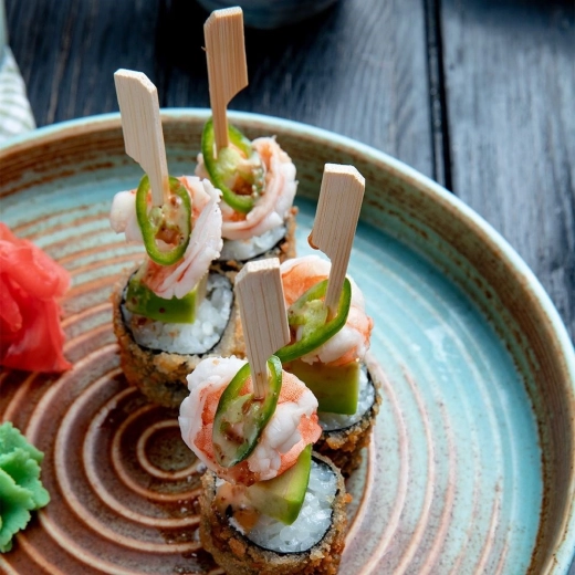 Universal for tapas, sushi, and cocktails