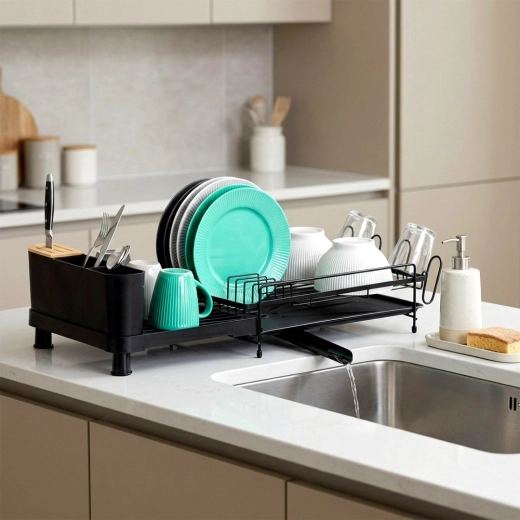 Slimme waterafvoer met tuit naar de gootsteen