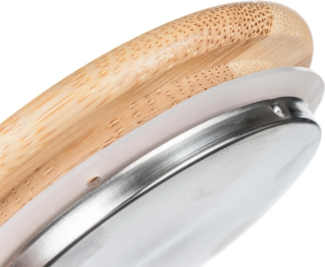 Natural bamboo lid with silicone seal