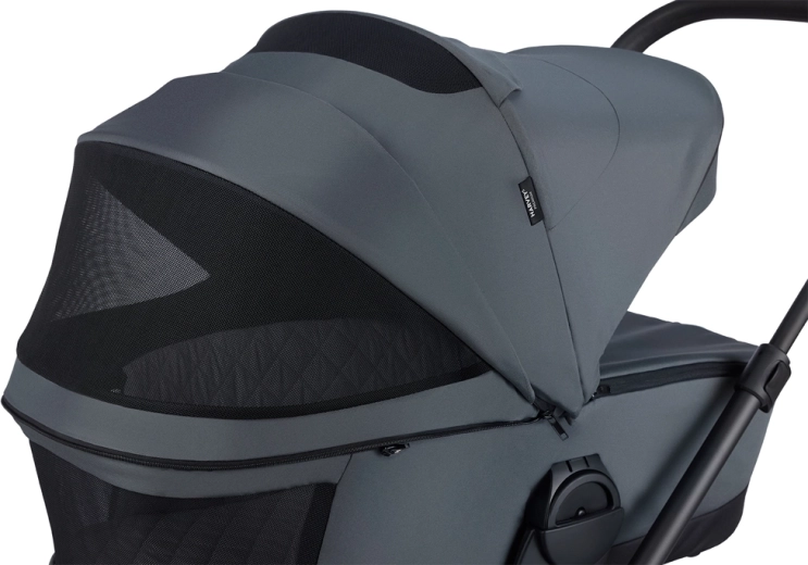 Canopy with UPF 50 and smart ventilation