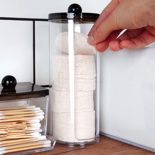 Praktische dispenser voor de badkamer