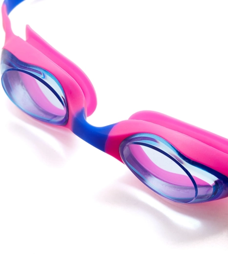 Vision claire grâce à l’Anti‑Fog et à la protection UV