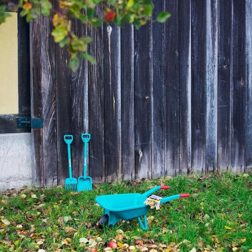 Shovel and rake for little gardeners