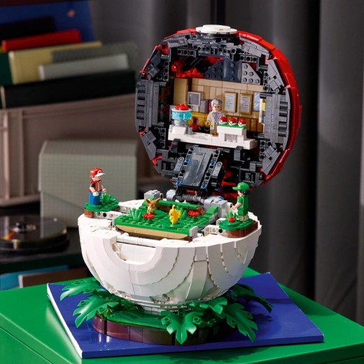 Opening Poké Ball with a hidden diorama