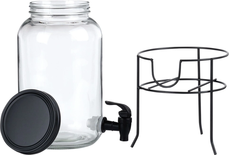 Secure closure and a clean table