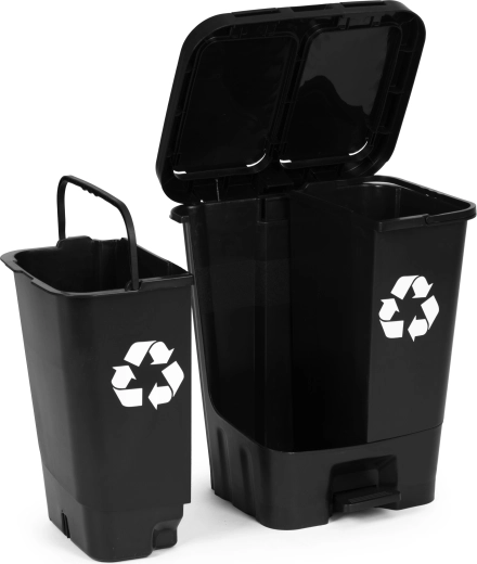 Removable inserts with handles for quick emptying