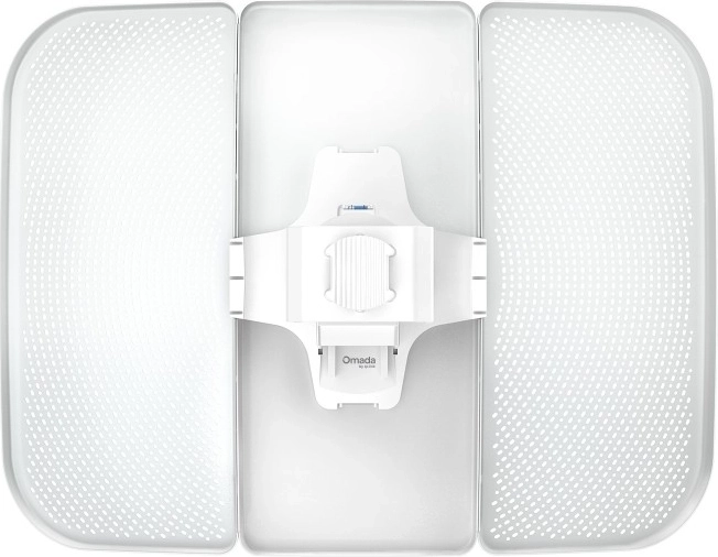 Longue portée jusqu’à 15 km avec un gain élevé de 23 dBi