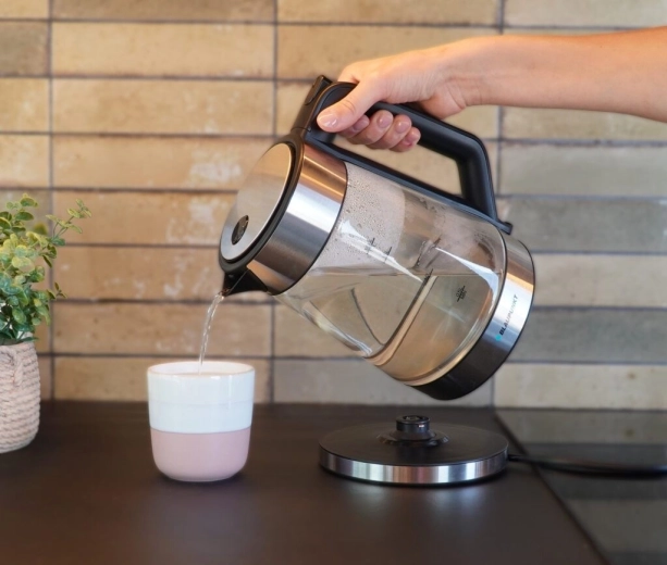 Convenient filling and pouring