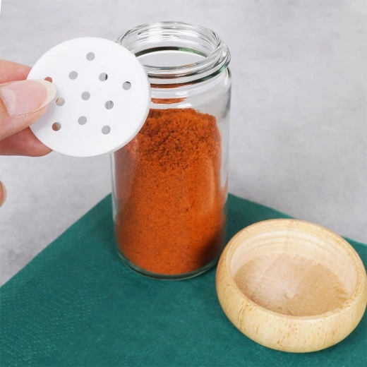 Removable sifter for precise dispensing