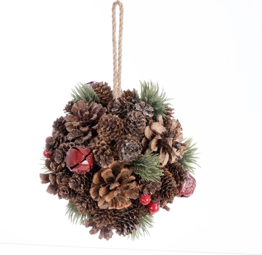 Aspect naturel avec pommes de pin et accents rouges