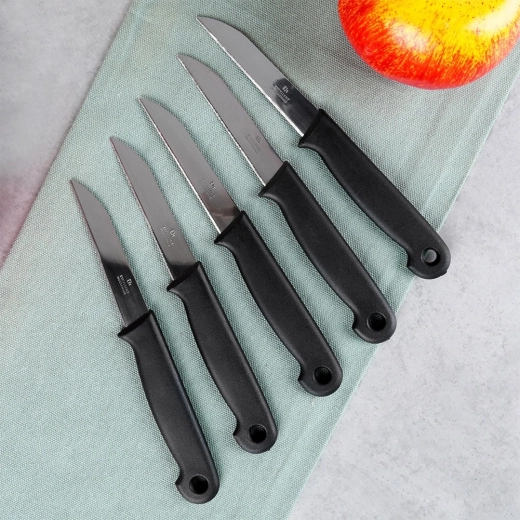 Ergonomic and lightweight handle