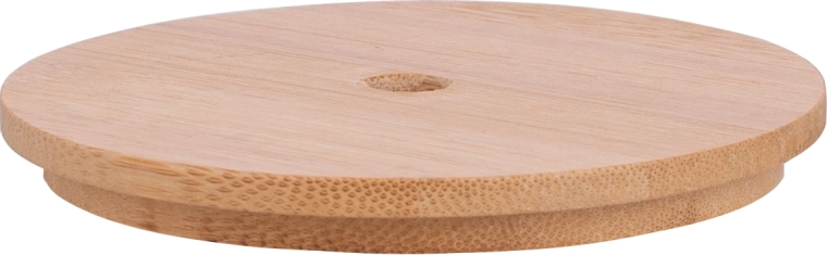 Bamboo lid as a natural and functional detail
