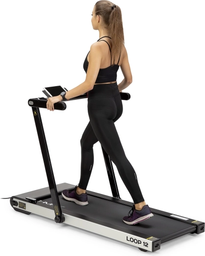 Foldable design and easy moving