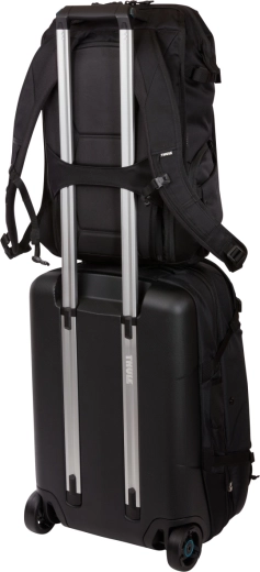 Easy travel and attachment to a suitcase