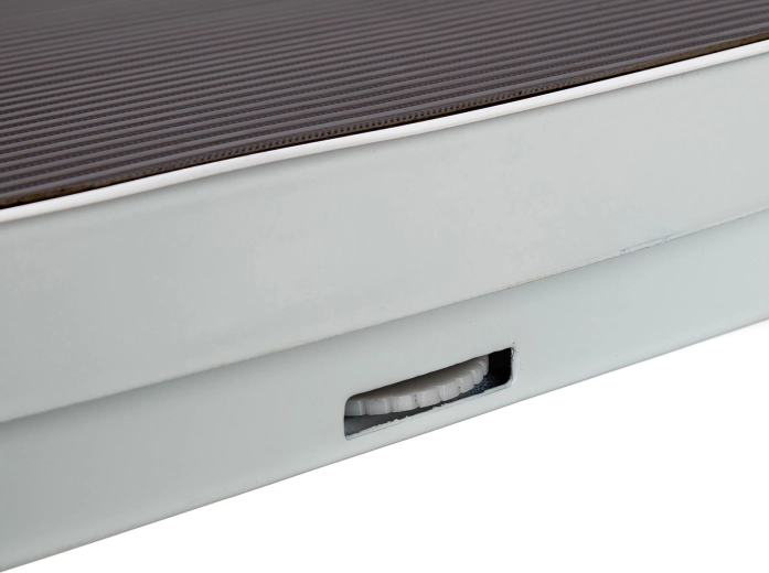 Stable non-slip surface