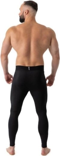 Wide waistband and flat seams