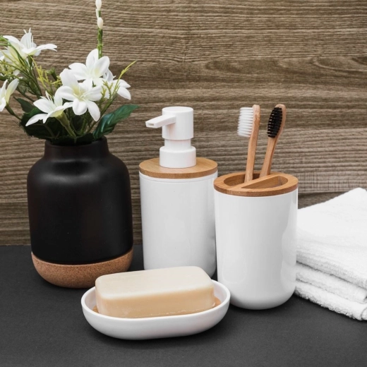 Past bij de set badkamertoebehoren