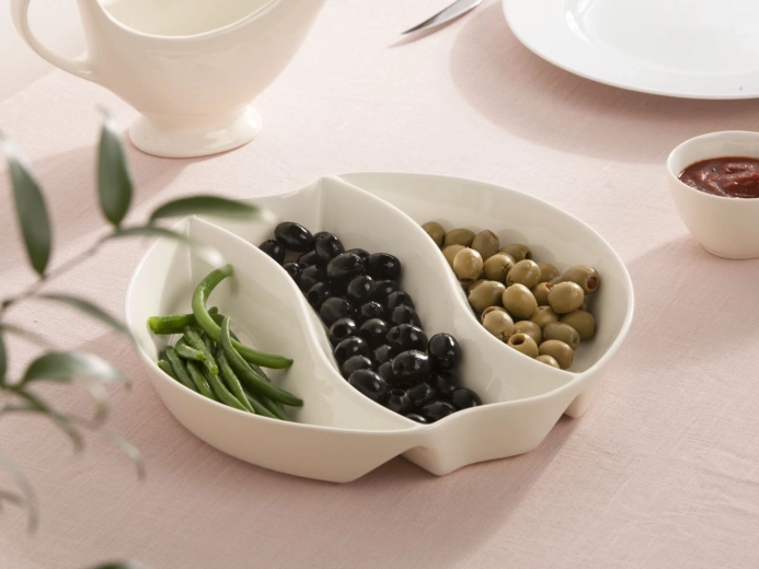 Three compartments for organized serving