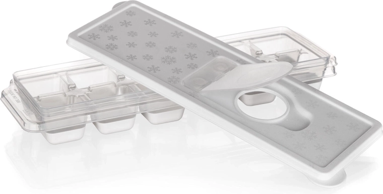 Lid prevents spills and odors