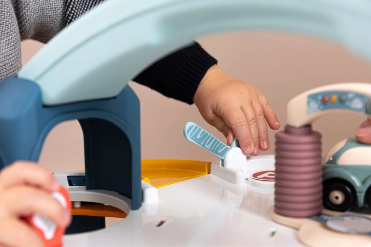 Interactieve lift en wasstraat zoals in het echt