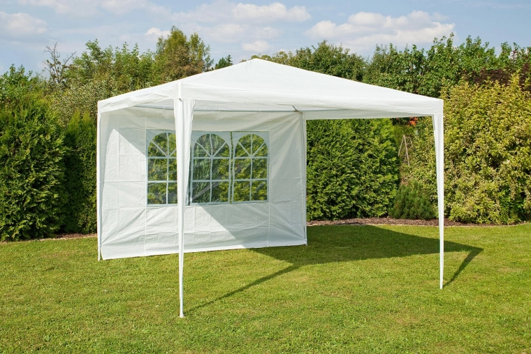 Quick installation for 3 × 3 m gazebos