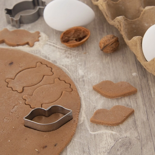 Clean imprint and easy handling of dough