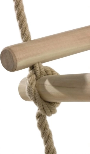 Stevige houten sporten en duurzaam touw