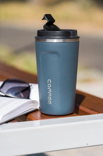 Comfortable sipping on the go
