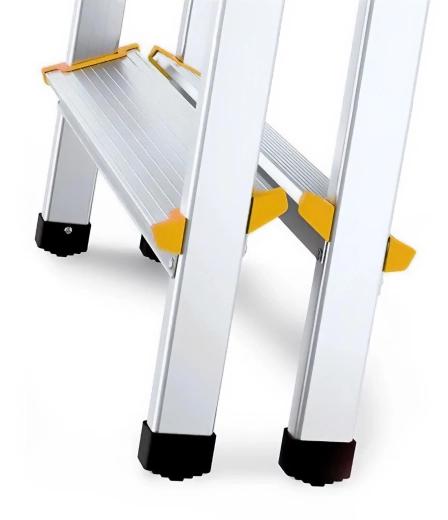 Charnière de sécurité et renforts robustes