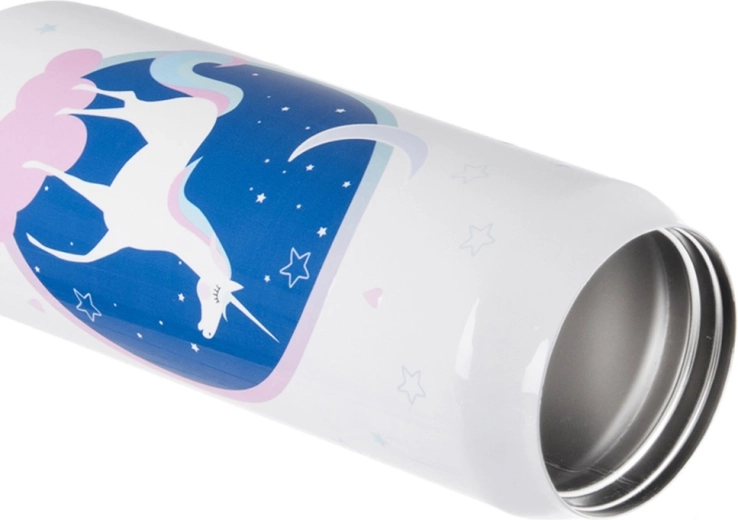 Vacuum insulation for long-lasting temperature