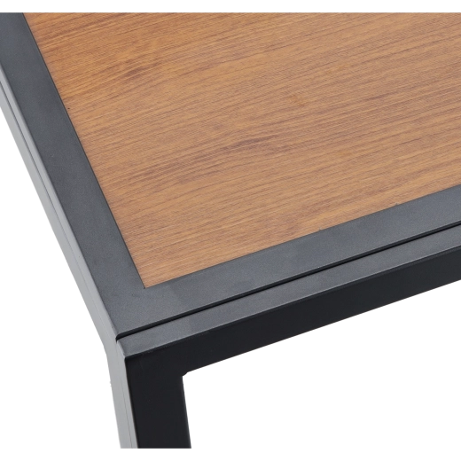 Stabiele tafel met houtdecor