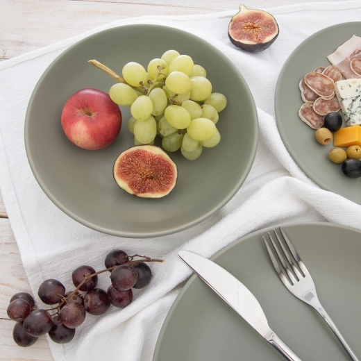 Diepe vorm voor comfortabel serveren