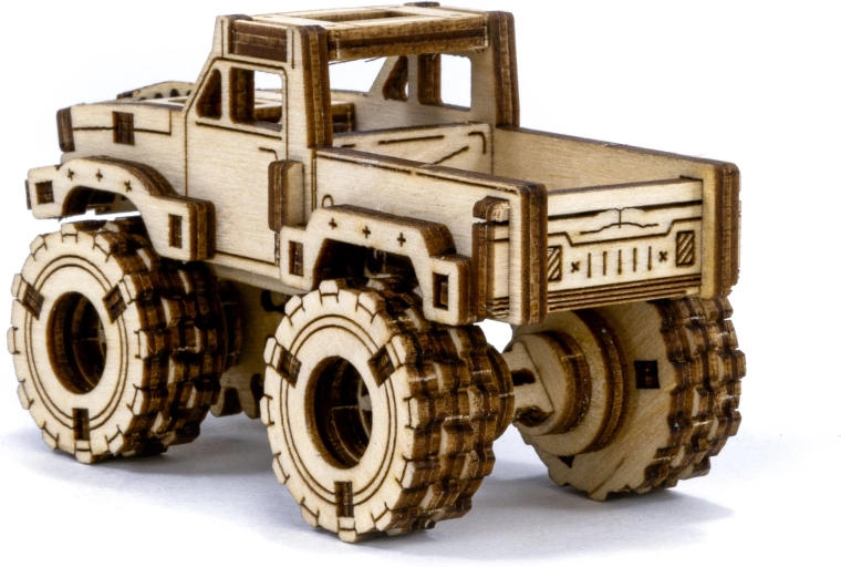 Gedetailleerde houten Monster Truck